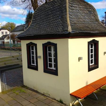 Pearl Studio Apart - King Bed - Netflix - Projector - Fast Wi-Fi Trier Exterior photo